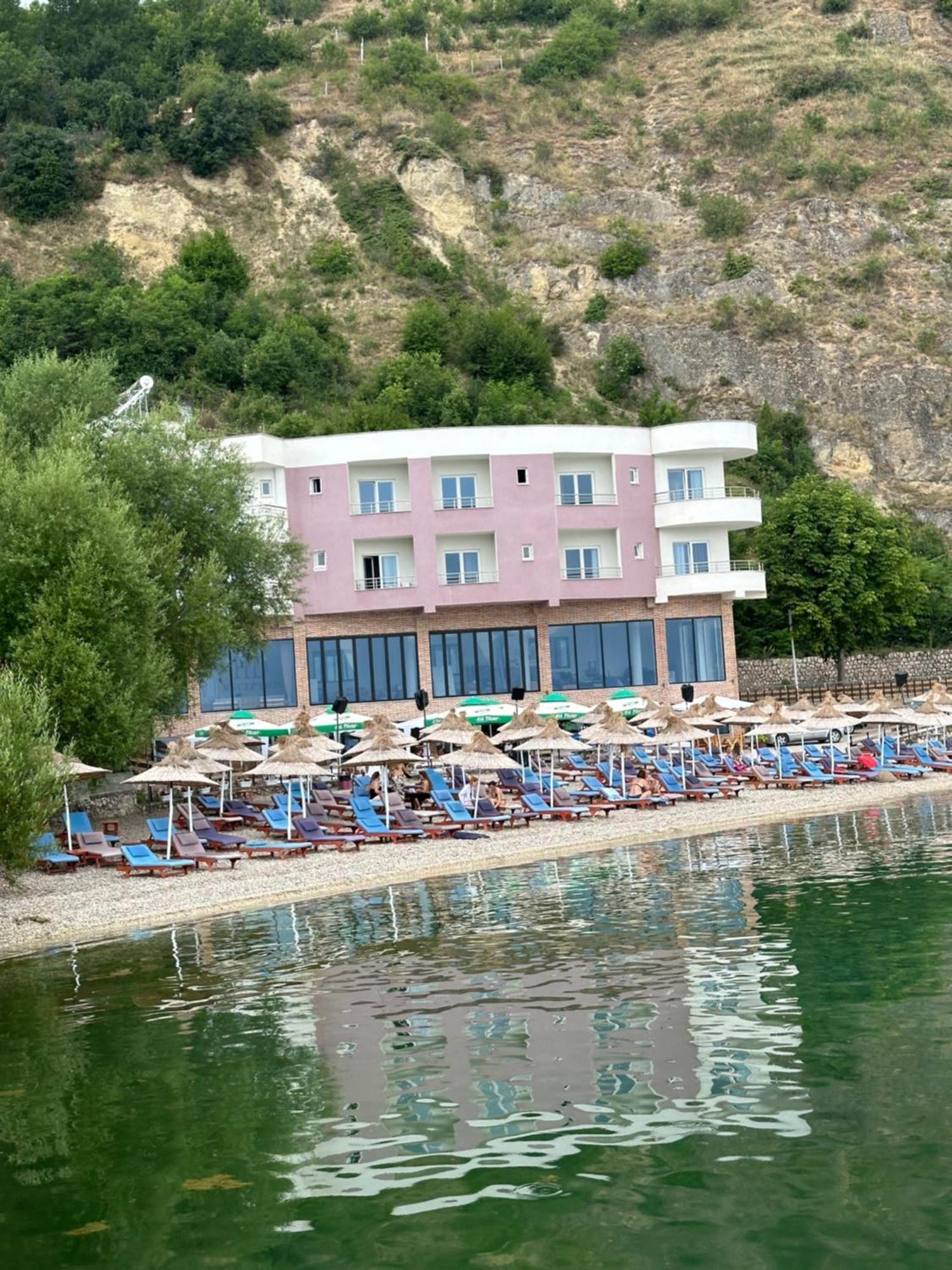 Hotel Demoli Pogradec Exteriör bild