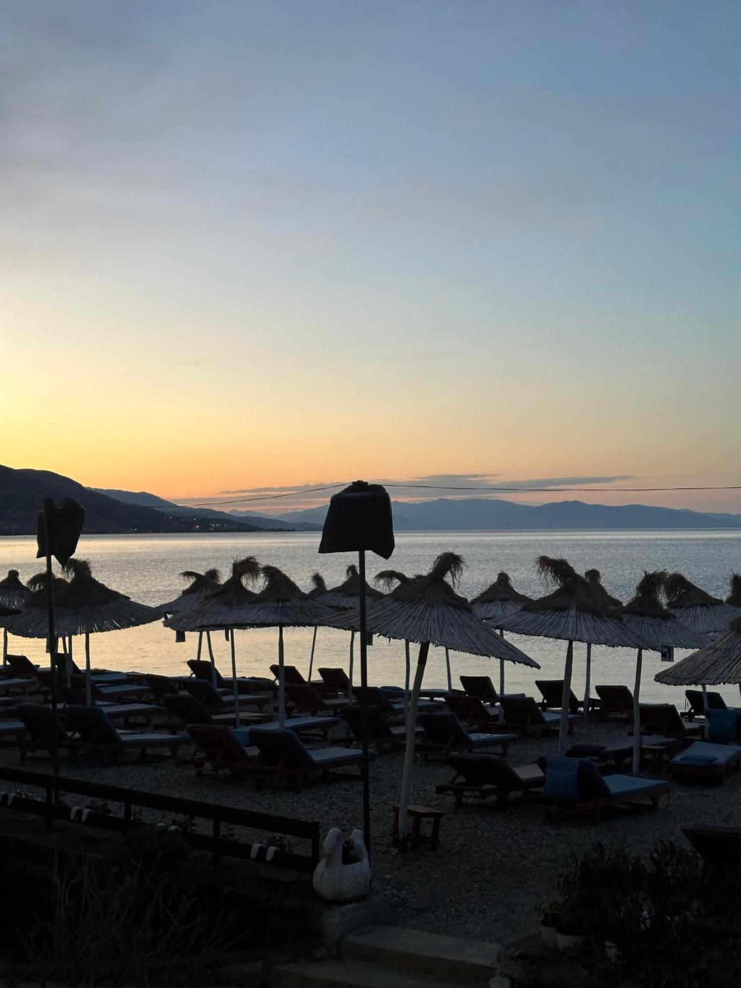 Hotel Demoli Pogradec Exteriör bild
