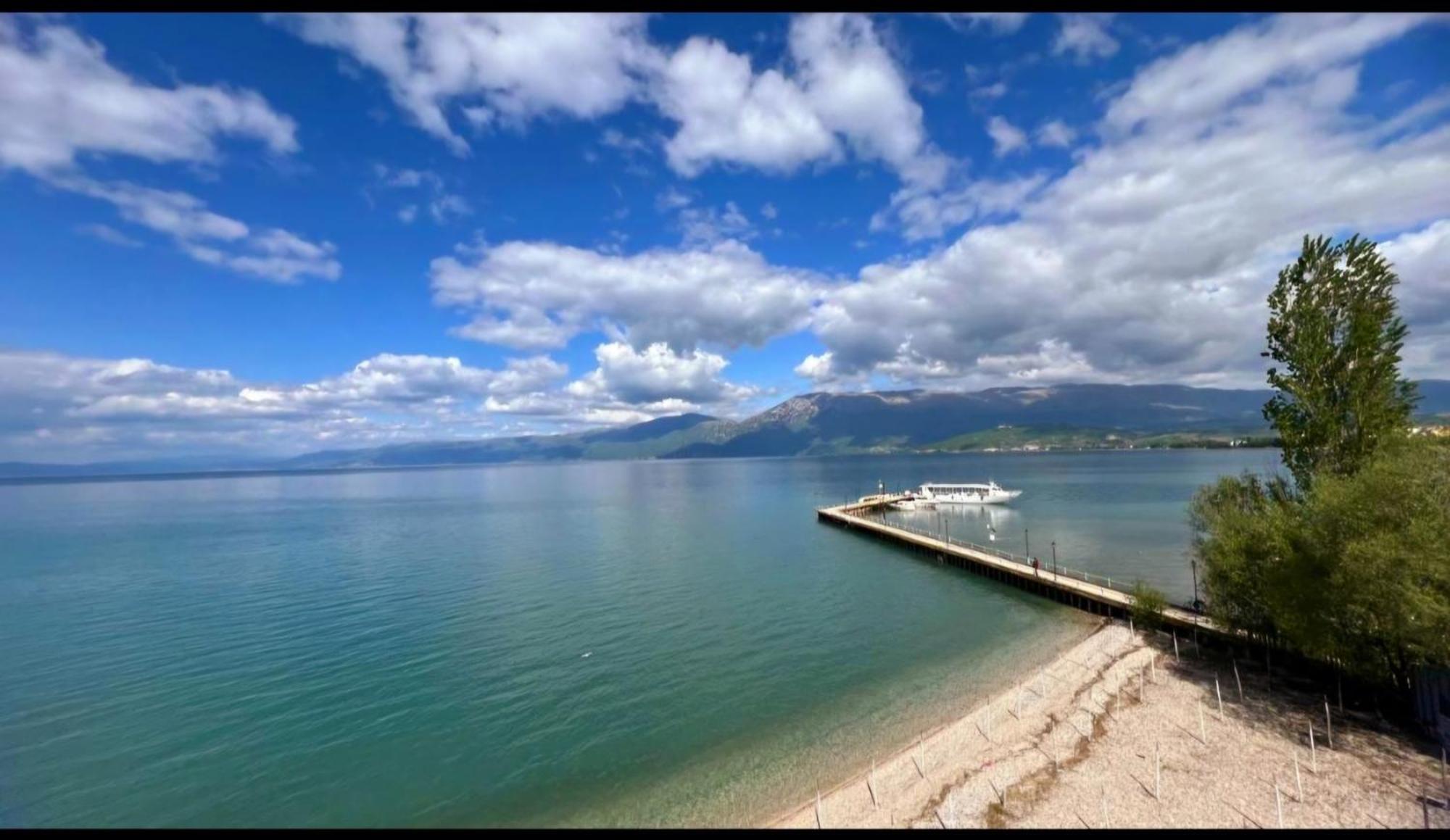 Hotel Demoli Pogradec Exteriör bild