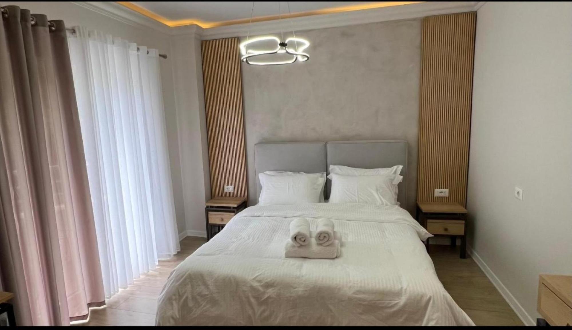 Hotel Demoli Pogradec Exteriör bild