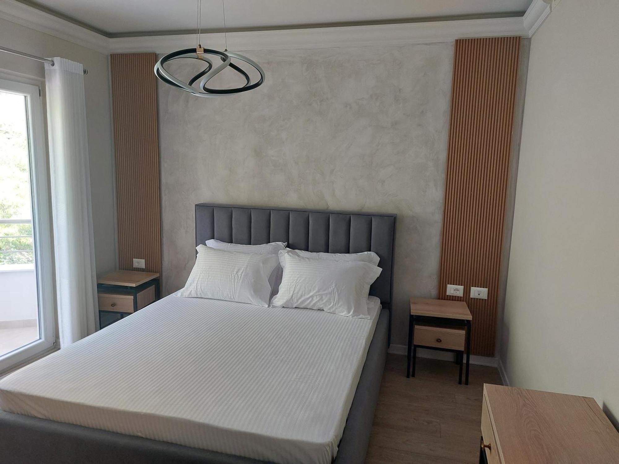 Hotel Demoli Pogradec Exteriör bild