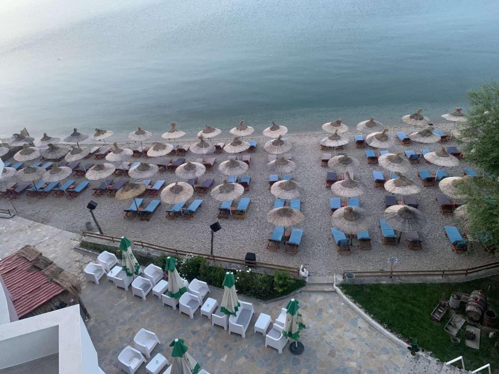 Hotel Demoli Pogradec Exteriör bild